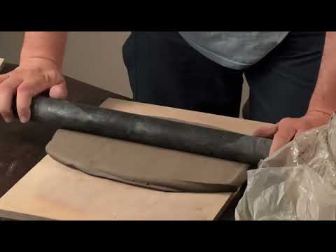 Конкурс: изготовление плиток путем раскатки пласта по калибровочным рейкам