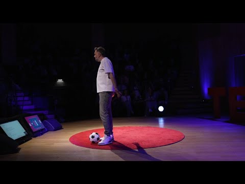 Τάξη στο χάος του ποδοσφαίρου: Οι κορυφαίοι σκόρερς είναι χασογκόληδες | Themis Kaisaris | TEDxAUEB