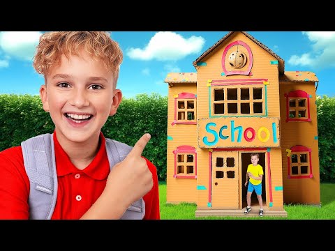 कार्डबोर्ड स्कूल में 24 घंटे!