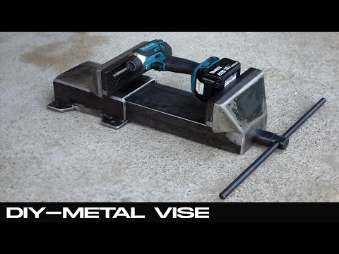 DIY - BIG Metal Vise from Scrap material ( It looks Industrial )