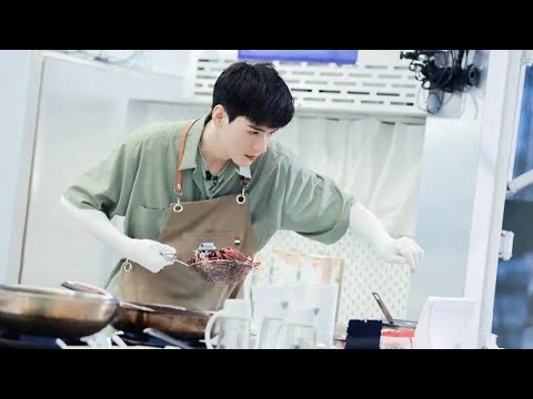 龚俊GongJun《中餐厅》学习制作小龙虾，“俊”龙虾获得满堂彩！