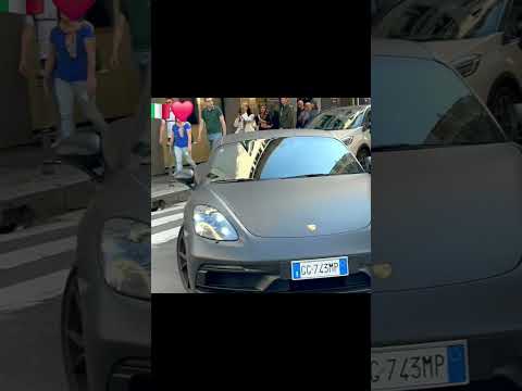 Dolce Vita #streetstyle #fashiontrends #milanstreetstyle #fashionweek #ootd