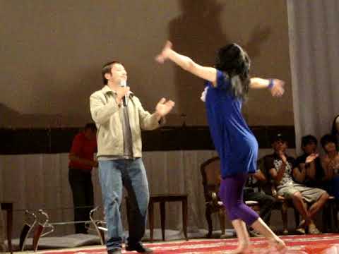 آهنگ شاد داود پژمان 🎶 | رقص زیبای دختر تاجیکی 💃рақси зебои тоҷики - сyрyд аз  Довуд пажмон.