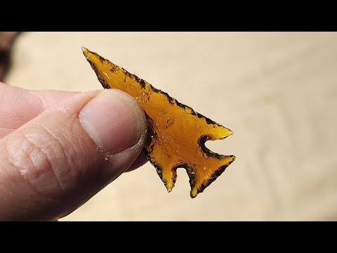 1483 - Part 1/2 - Glass Bottle Bottom Arrowhead Flintknapping