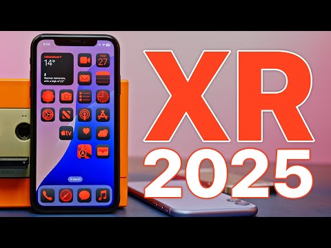 Using the iPhone XR in 2025 - Review!