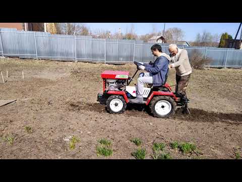 Минитрактор Агромаш МТ-110 : проба плуга