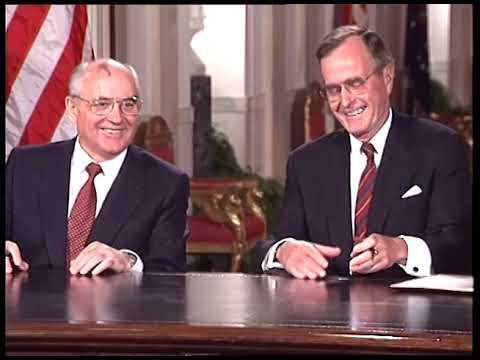 MT800 Summit with Soviet President Gorbachev, ceremony for documents - 01 June 1990