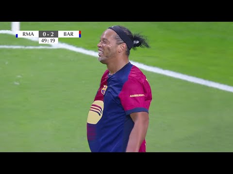 EVEN AT 45 YEARS OLD & FAT, RONALDINHO SHOCKED THE WORLD WITH HIS SKILLS IN THIS MATCH