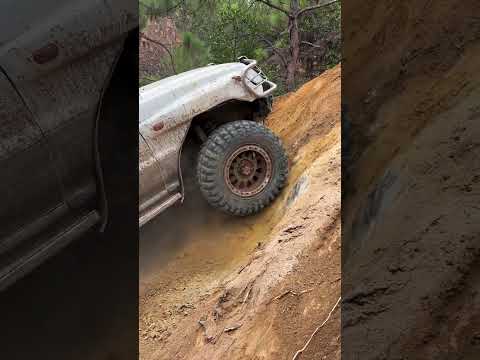 This Off-Road Challenge Gets Crazy! #mitsubishi #offroad #car