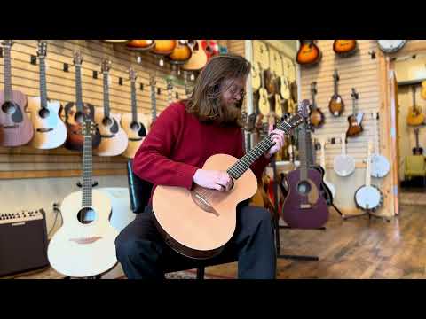Trying out the Lowden Lowden S-23 Figerstyle neck Red Cedar/Walnut At Twin Town Guitars