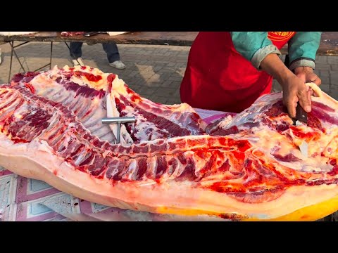 Meng bought more than 600 kilograms of big fat pigs with a hind leg weighing 70 to 80 kilograms. Ev