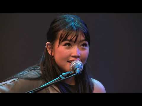 beabadoobee - the way things go at 101.9 KINK | PNC Live Studio Session