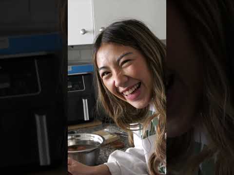 Can She Eat Balut? Half Vietnamese Half Canadian Girl Tries FETAL CHICKEN EGG