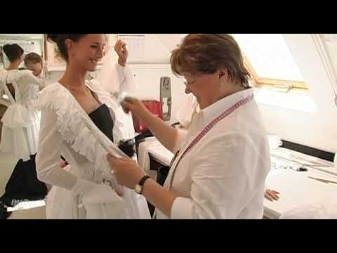 Im Hause Chanel - Folge 1 - Warten auf Monsieur Karl