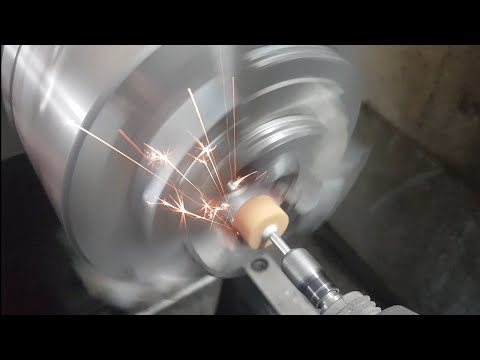 Szlifowanie szczęk twardych uchwytu tokarskiego