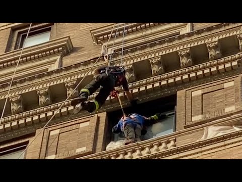 **High Angle Rescue** FDNY Manhattan Box 1083 2 Window Washers Hanging from their Safety Harness