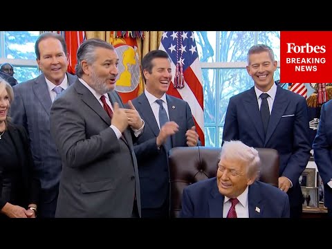 Ted Cruz Cracks Up Trump, Others In Oval Office With Car Purchase Joke