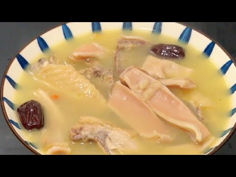 广东名菜“猪肚煲鸡的做法”汤鲜浓白，非常好喝