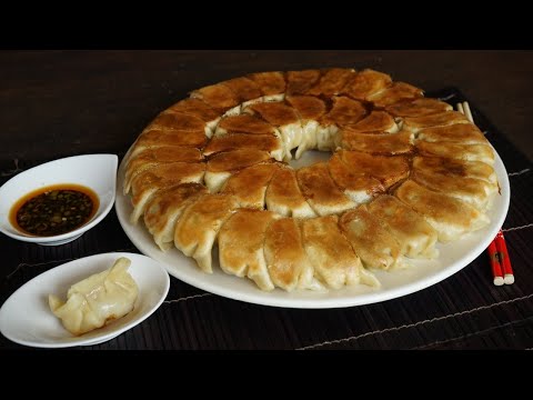 Gyoza au poulet : Moelleux d’un côté, croustillants de l’autre et avec feuilles à gyoza maison !