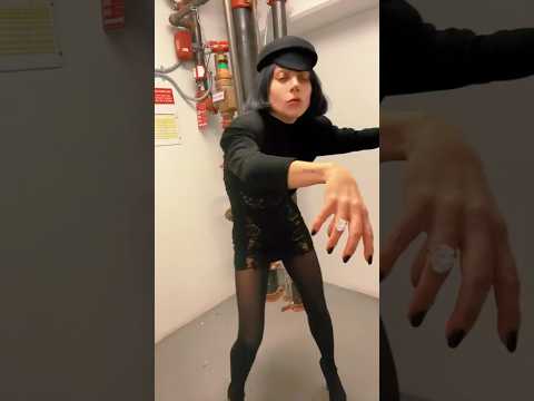 I HAD TO DO IT CUZ I SAW YOU DOING IT #MAYHEM in the STAIRWELL🖤🧟‍♀️🧟🧟‍♂️