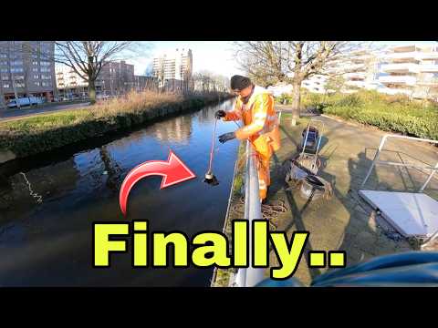 FINALLY.. magnet fishing is rewarded