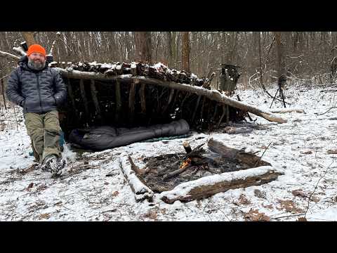Bushcraft Winter Camping in Snow | Building Survival Shelter