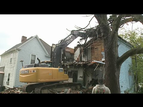 Contractor claims it wasn't his fault he tore down wrong Youngstown house