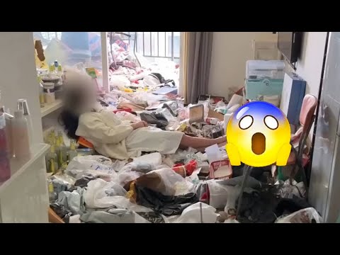 😱38-Year-Old Beauty Suffers From Depression Without Getting Married