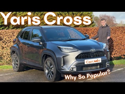 Toyota Yaris Cross Excel Hybrid Review 2025, Best Small SUV? (UK)(4K) | Carcode