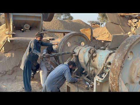 Rock Crusher Machine Repairing & welding“Fix With Technical Equipment“Interesting video #rockcrusher