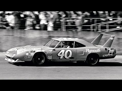 The 200mph Winged Car NASCAR Had to Restrict: Plymouth Superbird's Problem