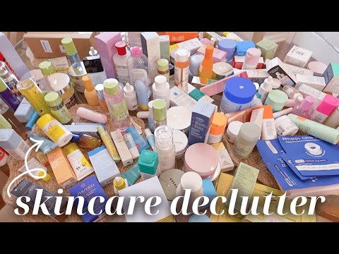 *HUGE* skincare collection declutter! 2025 | vlogmas day 8