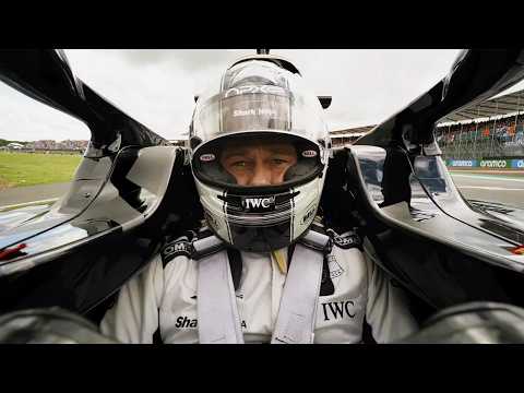 2025高分爽片《F1：狂飆飛車》，布拉德·皮特主演，口碑炸裂熱血澎湃！