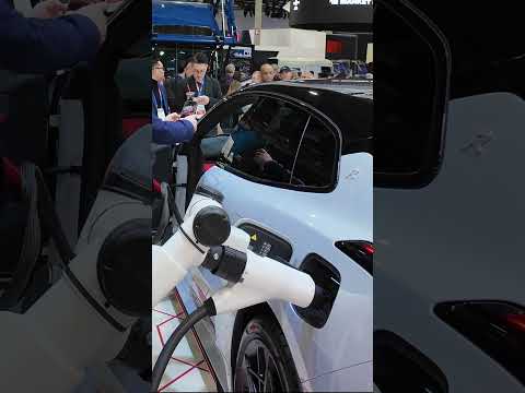 Zeekr Autonomous Robot Charging!