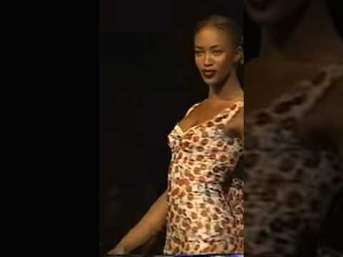 Kate Moss & Naomi Campbell in Dolce & Gabbana Fall 1996