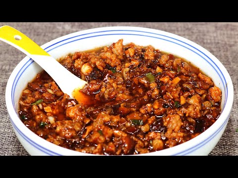 開了30年炸醬面店，每天排隊吃不上，秘密就在炸醬裏，看完你也會