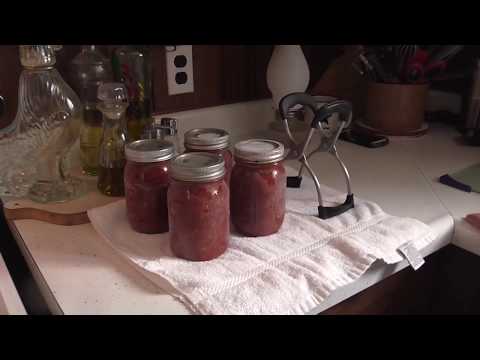 Making and Canning Spaghetti Sauce
