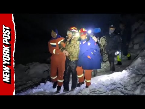 Rescue Efforts Underway as Blizzard Traps Hikers on Mt. Everest