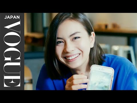 Lauren Tsai: In The Bag - Take a Peek at Her Sketchbook & Makeup bag | VOGUE JAPAN
