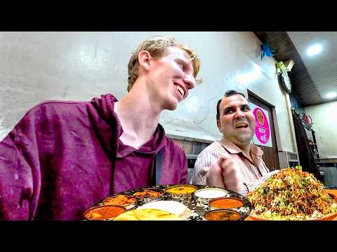 Indian Man won't stop buying me food in Mumbai 🇮🇳