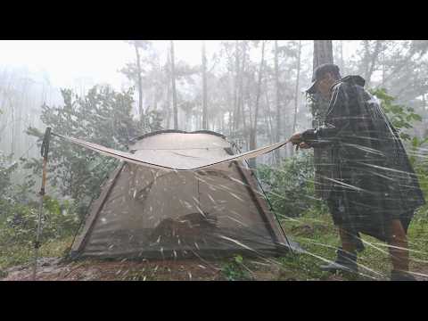 💯CAMPING IN HEAVY RAIN AND THUNDERSTORM ⛈️A BAD WEATHER  WHILE CAMPING