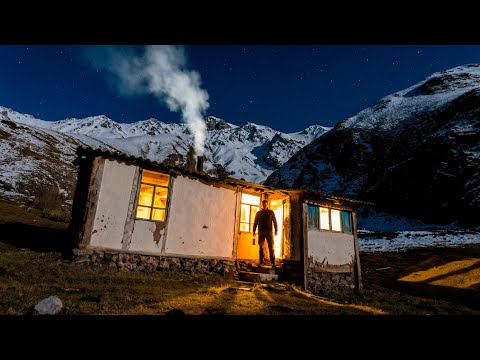 Alone in the Mountains | Giving New Life to an Abandoned Hut