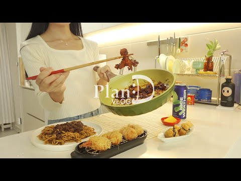 Webfoot Octopus Bul-jjajang After Fasting. Dubai Jjondeuk Cookies. Deep-Fried Kadaif Shrimp.