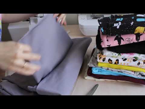 Распаковка трикотажа для нижнего белья и многоразовых перчаток.