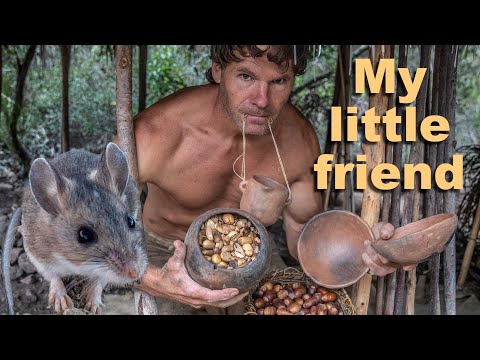 Amazing Primitive Life: Pottery, Acorns, and my Mouse Friend
