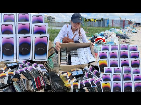 Lucky...I Found a lot of iphone 14 pro max at the dump...! But it is...!!😟😟