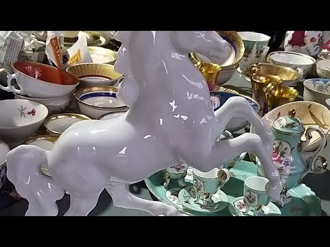 Немецкий дом полный немецким фарфором и антиквариатом мебель лампы интерьер картины поиск клада сокр