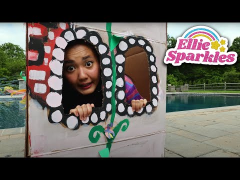 Fort-Fight! | Ellie Sparkles Show