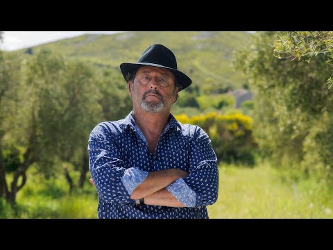 女兒離家出走17年，從沒有和父親聯繫，結果卻送來三個外孫！豆瓣14.4萬人打出8.3分，18分鐘看完2014年治癒電影《普羅旺斯的夏天》！