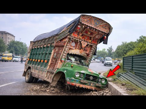 Emergency Repair Broken Front Axle Of Heavy Truck
